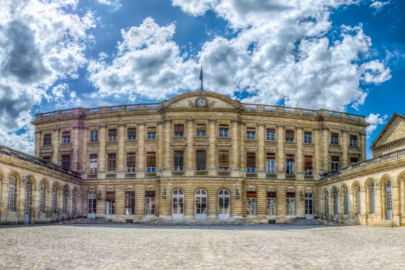 You are currently viewing Un budget en croissance pour Bordeaux mais des indicateurs financiers sous surveillance