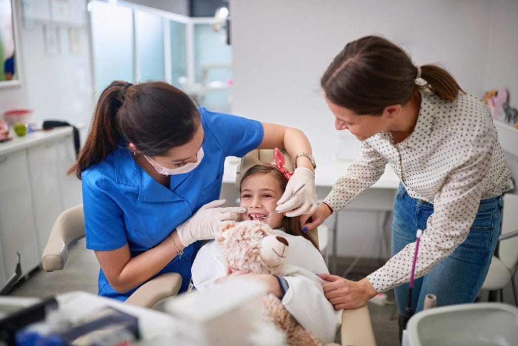 dentiste avec enfant